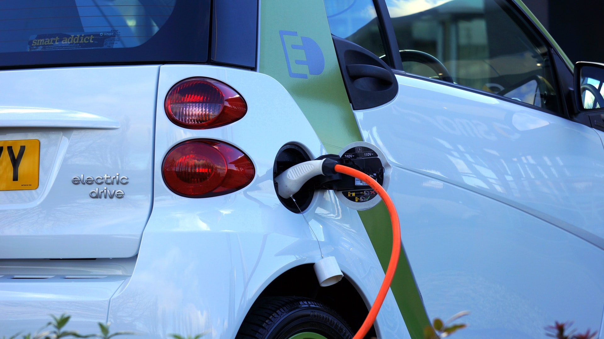 Connecticut’s electric vehicle goals a long way off
